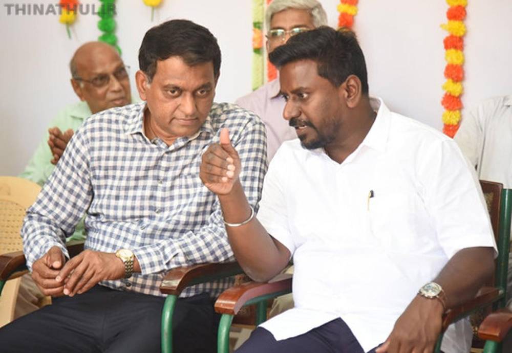 மாணவர்கள் அமைதியான முறையில் போராடினால் ஆதரவு; சாலையில் போராட்டம் ஏற்க முடியாது: அமைச்சர் ராஜ்மோகன்