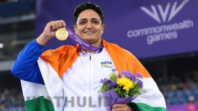 இது என் அம்மாவின் கனவு" - காமன்வெல்த் தங்கத்தை தாய்க்கு அர்ப்பணித்த ஷர்மிளா