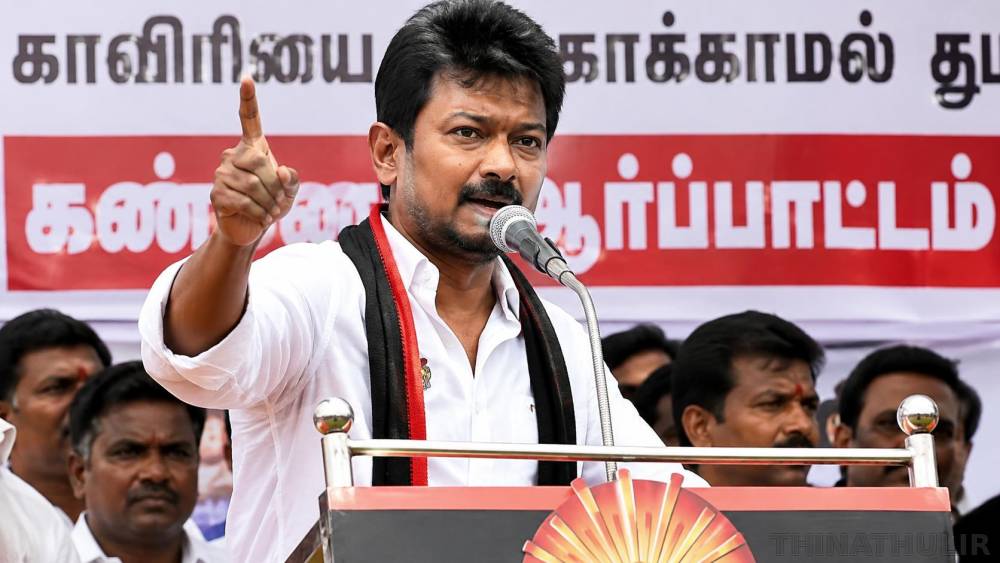 டம்மி முதல்வர், ஜோக்கர் அமைச்சர்கள்; தமிழக அரசை கடுமையாக விமர்சித்த உதயநிதி ஸ்டாலின்