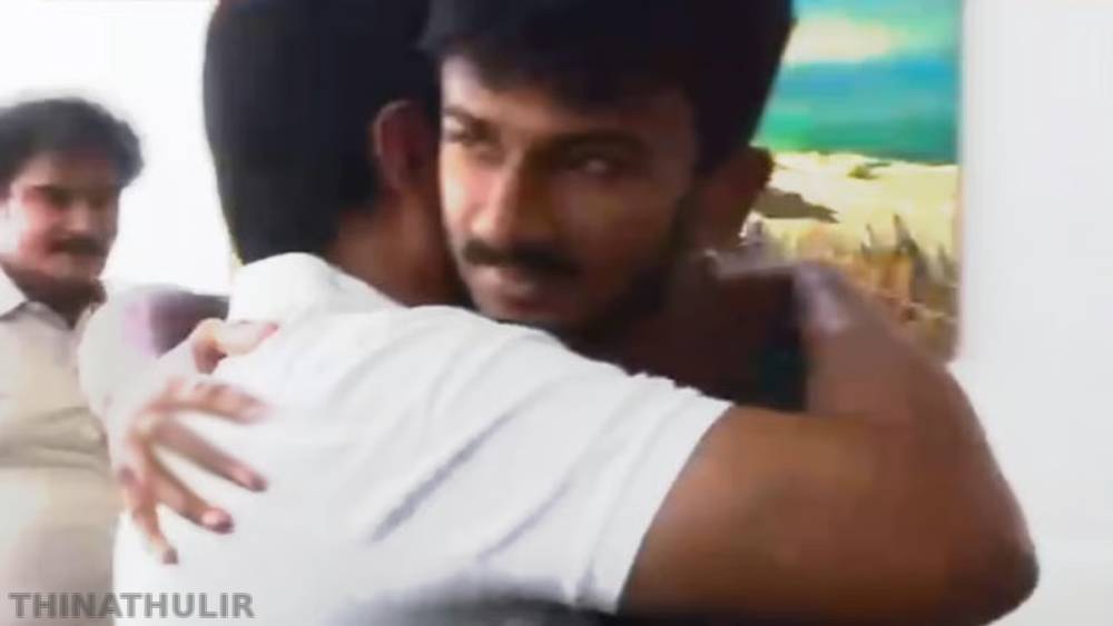 கைதுக்கு முன் மகன் இன்பநிதியை அணைத்த உதயநிதி ஸ்டாலின்; வைரலாகும் காட்சி