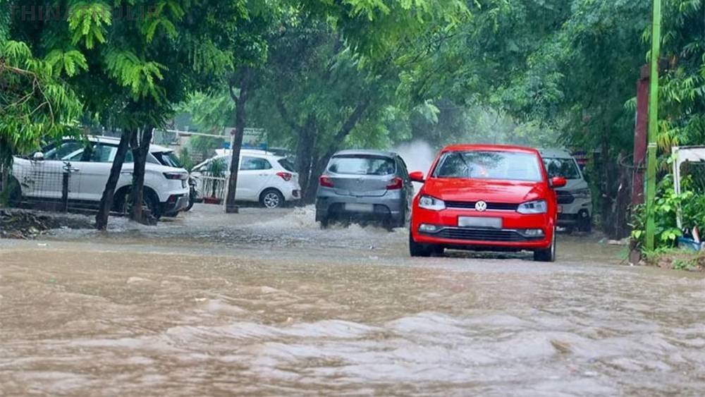 கேரளாவில் தொடரும் கனமழை: 7 மாவட்டங்களுக்கு ஆரஞ்சு எச்சரிக்கை; பள்ளி, கல்லூரிகளுக்கு விடுமுறை