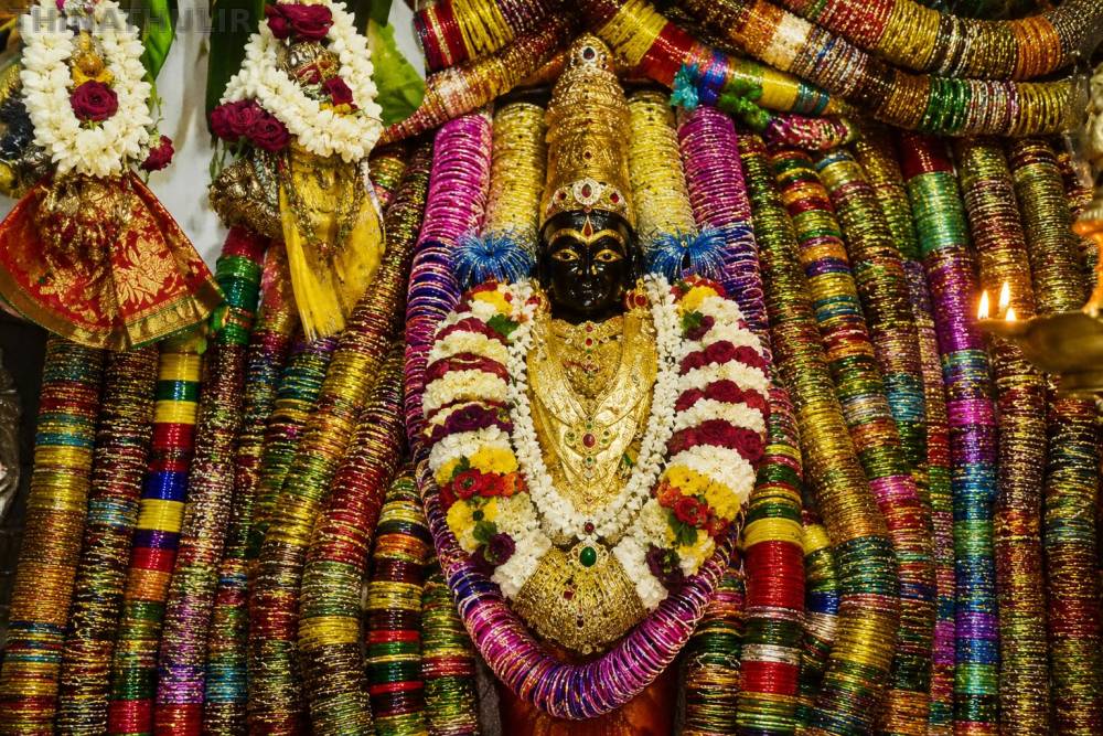 மனம் நிறைந்த வாழ்வை அருளும் ஆடிப்பூர வழிபாடு