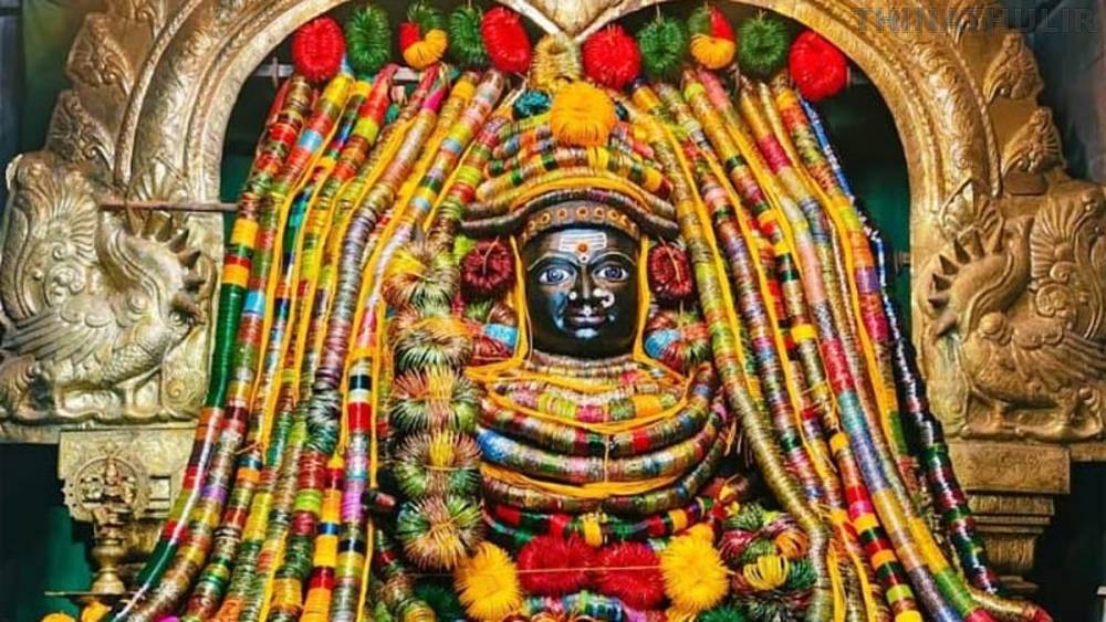 2 லட்சம் வளையல்களால் அலங்கரிக்கப்பட்ட அங்காளம்மன்; ஆடிப்பூர விழாவில் திரண்ட பக்தர்கள்