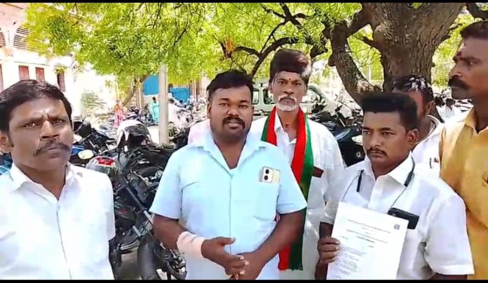 மதுரை மாவட்டம் மேலூர் அருகே உள்ள கீரனூர் கிராமத்தைச் சேர்ந்த முத்துராஜா என்பவர் மதுரை மாவட்ட ஆட்சியரிடம் அலுவலகத்தில் மனு அளித்தார் மனுவில் கூறி இருப்பதாவது