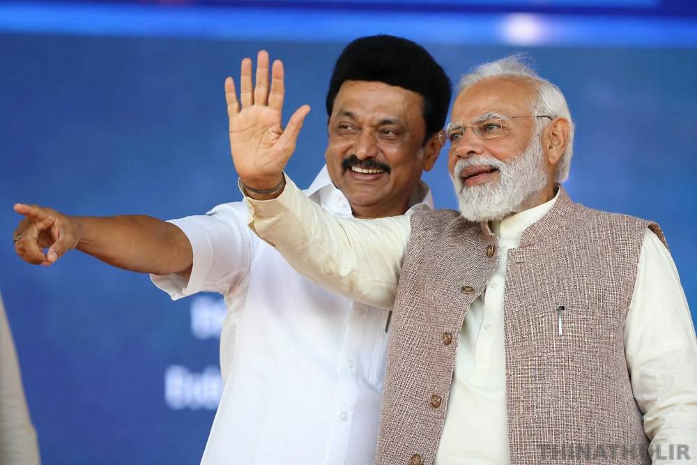 மத்திய அமைச்சரவையில் இடம்பெறுகிறதா தி.மு.க.? வடமாநில ஊடக தகவல்களால் பரபரப்பு