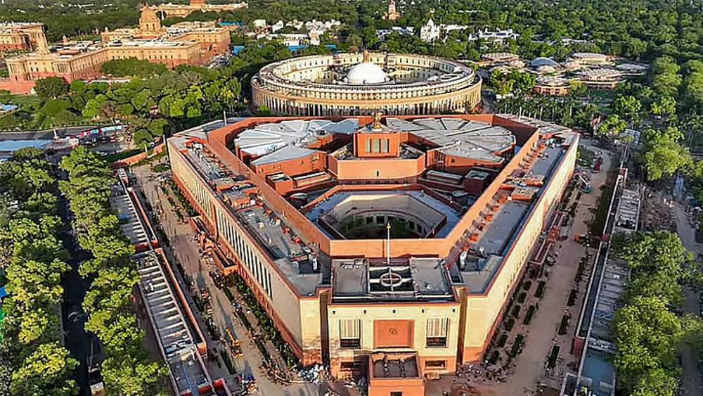 'கேரளா' அல்ல... இனி 'கேரளம்' தான் - அரசிதழில் வெளியிட்டது  மத்திய அரசு