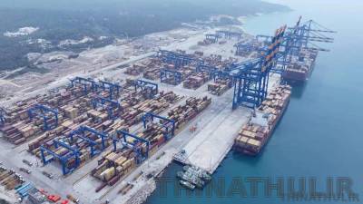 விழிஞ்ஞம் துறைமுகத்தில் நேரடி சரக்கு ஏற்றுமதி, இறக்குமதி சேவை தொடக்கம்