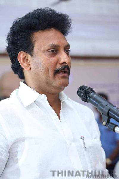 ஆசிரியர்கள் தகுதித்தேர்வு விலக்கு தீர்மானம்: கண்துடைப்பு நாடகமாக இருக்கக் கூடாது - அன்பில் மகேஸ்