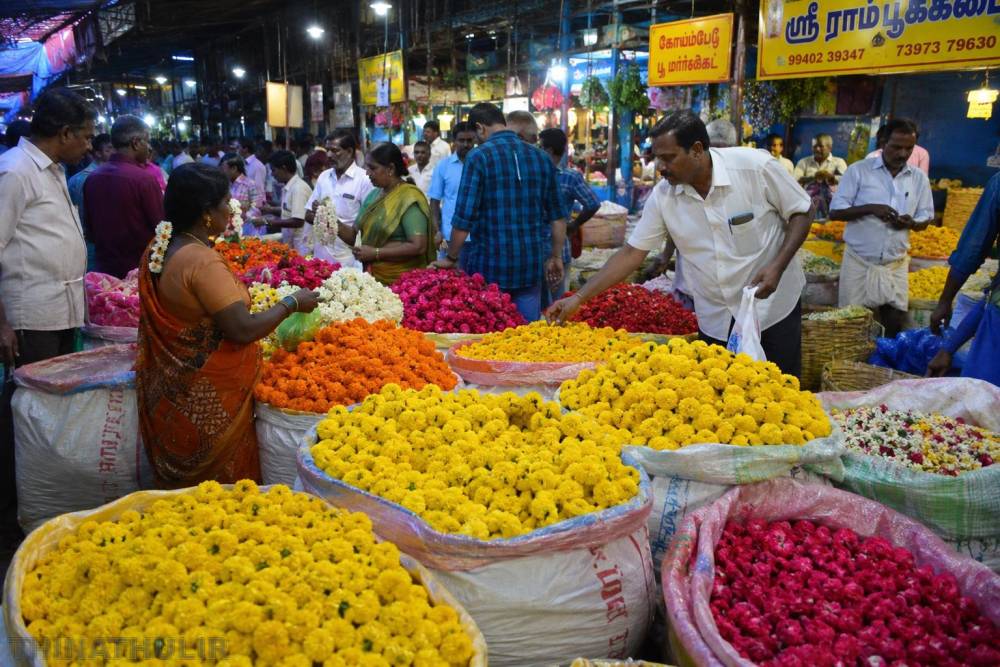 ஆடி மாதம் தொடக்கம்: கோயம்பேடு பூ மார்க்கெட்டில் சாமந்தி விலை ரூ.350 ஆக உயர்வு