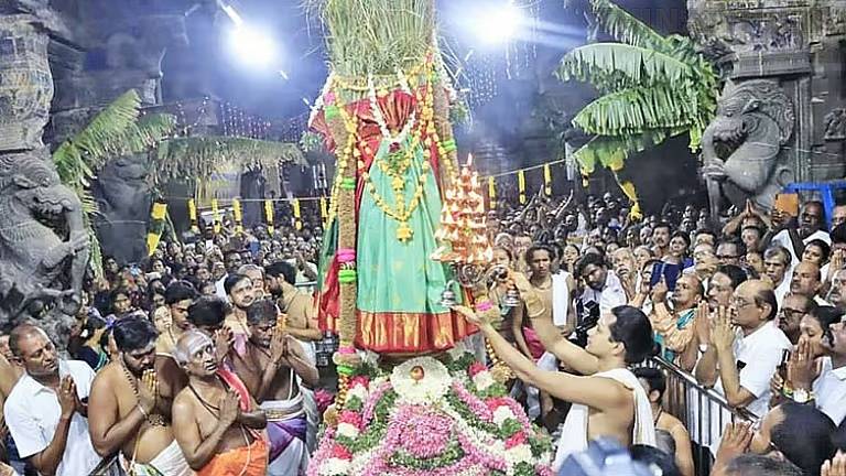 சங்கரநாராயண சுவாமி கோவிலில் ஆடித்தபசு விழா கொடியேற்றத்துடன் தொடங்கியது