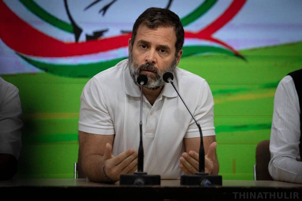 நீட் தேர்வு கல்வி அமைப்பை சீரழிக்கிறது; தர்மேந்திர பிரதான் பதவி விலக வேண்டும் - ராகுல் காந்தி