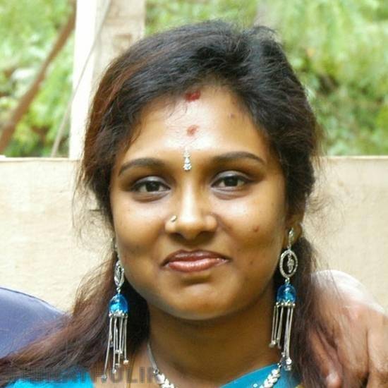 வங்கி மேலாளர் கன்னத்தில் பளார் விட்ட மு.க.அழகிரி மகள்