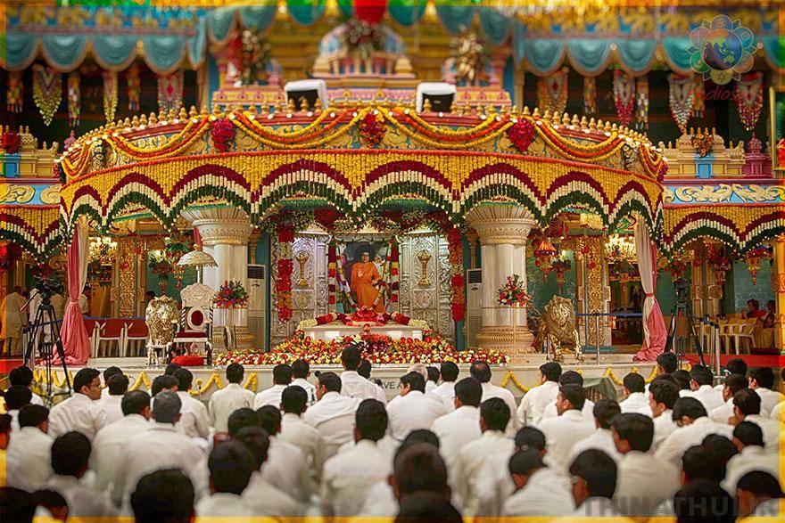 புட்டபர்த்தி பிரசாந்தி நிலையத்தில் குரு பூர்ணிமா விழா விமரிசையாக நடைபெற்றது