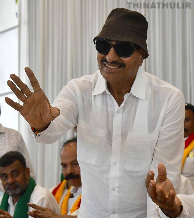 விஜய் பெங்களூரு வந்தால் விமான நிலையத்தை முற்றுகையிடுவோம்; வாட்டாள் நாகராஜ் எச்சரிக்கை