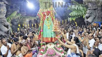 சங்கரநாராயண சுவாமி கோவிலில் ஆடித்தபசு விழா கொடியேற்றத்துடன் தொடங்கியது
