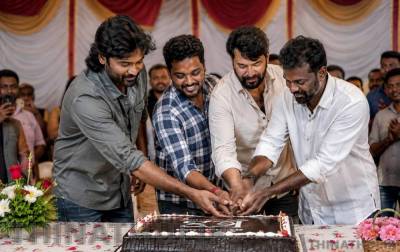 நான்கு பேருக்கு தேசிய விருது: *ஓம்* படப்பிடிப்பு தளத்தில் கேக் வெட்டி கொண்டாட்டம்