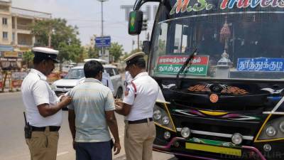 தூத்துக்குடியில் விதிமீறி இயக்கப்பட்ட தனியார் பேருந்துக்கு ரூ.13 ஆயிரம் அபராதம்