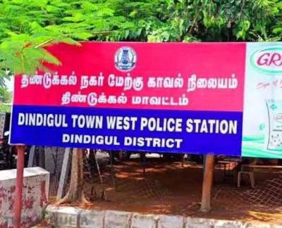 திண்டுக்கல்லில் குடிபோதையில் ரகளையில் ஈடுபட்ட போலீஸ்காரர் கைது; தற்காலிக பணிநீக்கம்