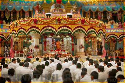 புட்டபர்த்தி பிரசாந்தி நிலையத்தில் குரு பூர்ணிமா விழா விமரிசையாக நடைபெற்றது