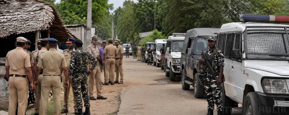 தலை துண்டித்து பெயிண்டர் கொலை: நெல்லையில் பதற்றம்; அதிரடிப்படையினர் குவிப்பு