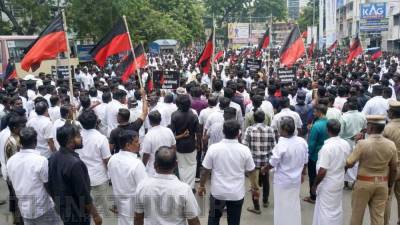 உதயநிதி ஸ்டாலின் கைது எதிரொலி... தமிழகத்தின் பல்வேறு பகுதிகளில் திமுகவினர் ஆர்ப்பாட்டம்