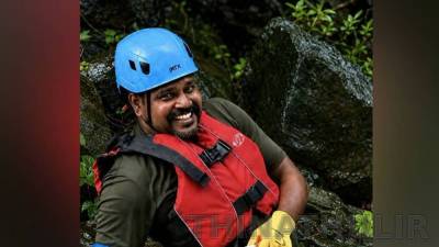 கேரள வெள்ளத்தில் முதியவரை காப்பாற்றி உயிர்நீத்த நீச்சல் வீரர் ராஜேஷ்