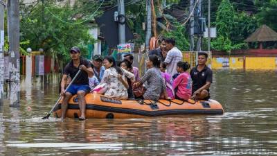 அசாமில் கனமழை, வெள்ளம்: பலி எண்ணிக்கை 97 ஆக உயர்வு