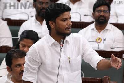முதல்-அமைச்சர் வரும்போது எதிர்க்கட்சித்தலைவர் எழுந்து நிற்க வேண்டாமா? - அமைச்சர் ரமேஷ் கேள்வி
