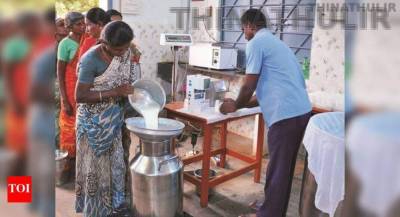 பால் கொள்முதல் விலை லிட்டருக்கு ரூ.3 உயர்வு: முதல்-அமைச்சர் விஜய் அறிவிப்பு