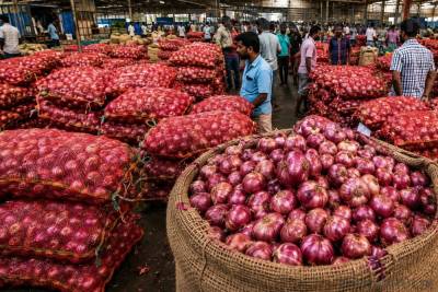 கோயம்பேடு சந்தையில் வெங்காயம் விலை கிடுகிடு உயர்வு