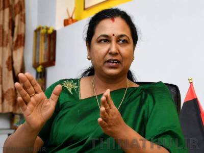 அத்தியாவசியப் பொருட்களின் விலை உயர்வை கட்டுப்படுத்த வேண்டும்: பிரேமலதா விஜயகாந்த்