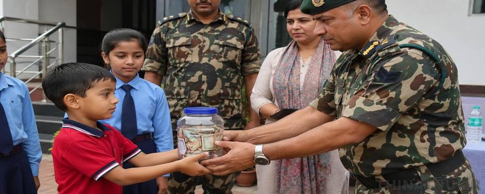 நேபாள வெள்ள நிவாரணம்: உண்டியல் சேமிப்பை வழங்கிய 6 வயது சிறுவன் - குவியும் பாராட்டு