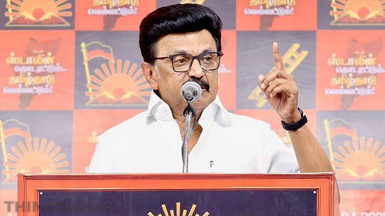 சரியான கேள்விகளைக் கேட்கும் தலைமுறையை உருவாக்குவதே ஆசிரியர்களின் பெரும் பணி - மு.க.ஸ்டாலின் வாழ்த்து