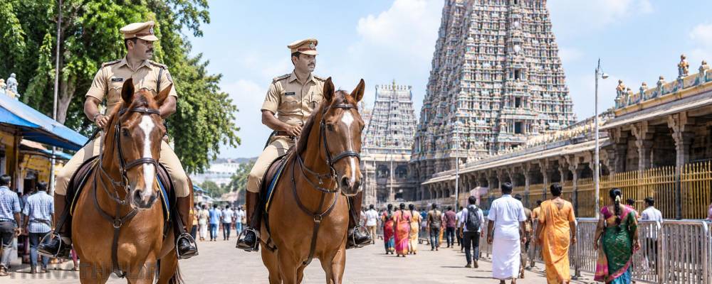 கும்பாபிஷேக விழா: மதுரை மீனாட்சி அம்மன் கோவில் பாதுகாப்பில் குதிரைப்படை போலீஸ்