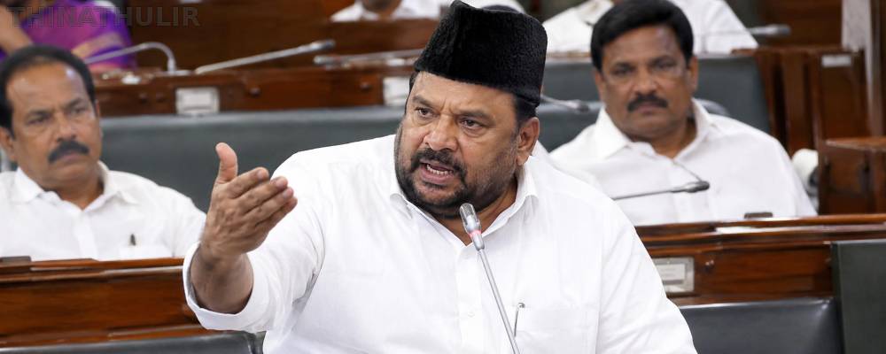 எங்களை ஓட்டலில் அடைத்து வைத்தது யார் என சொல்ல வேண்டிவரும்: அமைச்சர் ஷாஜகான் ஆவேசம்
