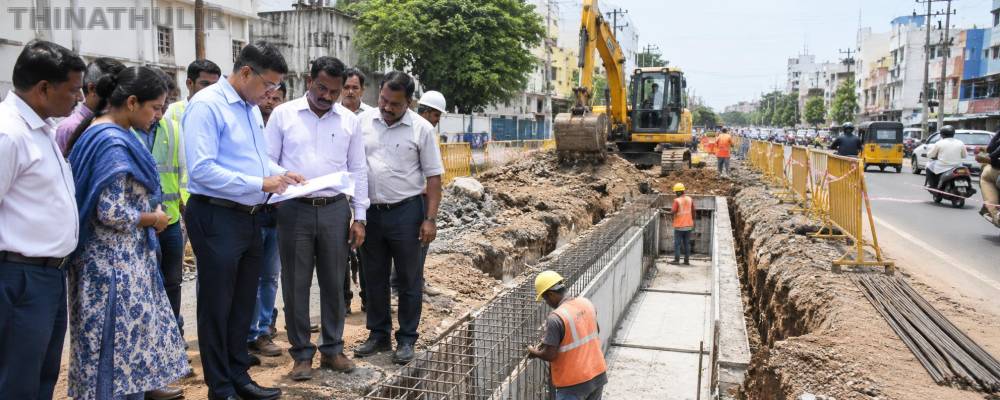 அம்பத்தூர் பாடியில் மழைநீர் வடிகால் பணிகள்: மாநகராட்சி ஆணையாளர் ஆய்வு