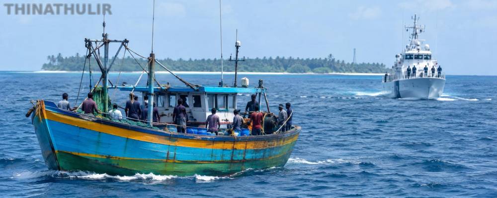 தூத்துக்குடி விசைப்படகுடன் 9 மீனவர்கள் சிறைபிடிப்பு: லட்சத்தீவு அருகே பரபரப்பு