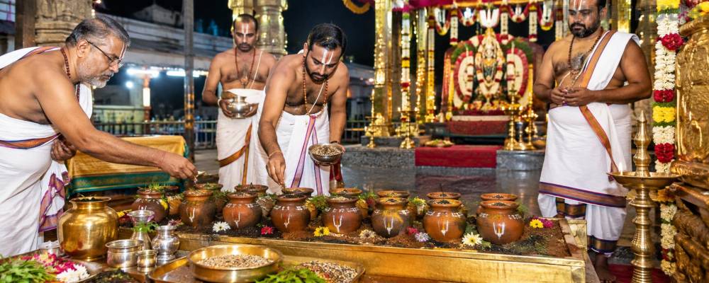 கோவில் உற்சவங்களின் துவக்கமாக அங்குரார்ப்பணம் நடத்துவது ஏன்?