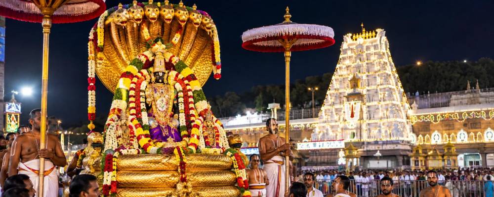 திருப்பதி ஏழுமலையான் கோவிலில் பிரம்மோற்சவம் தொடக்கம்: முதல் நாளில் பெரிய சேஷ வாகன சேவை
