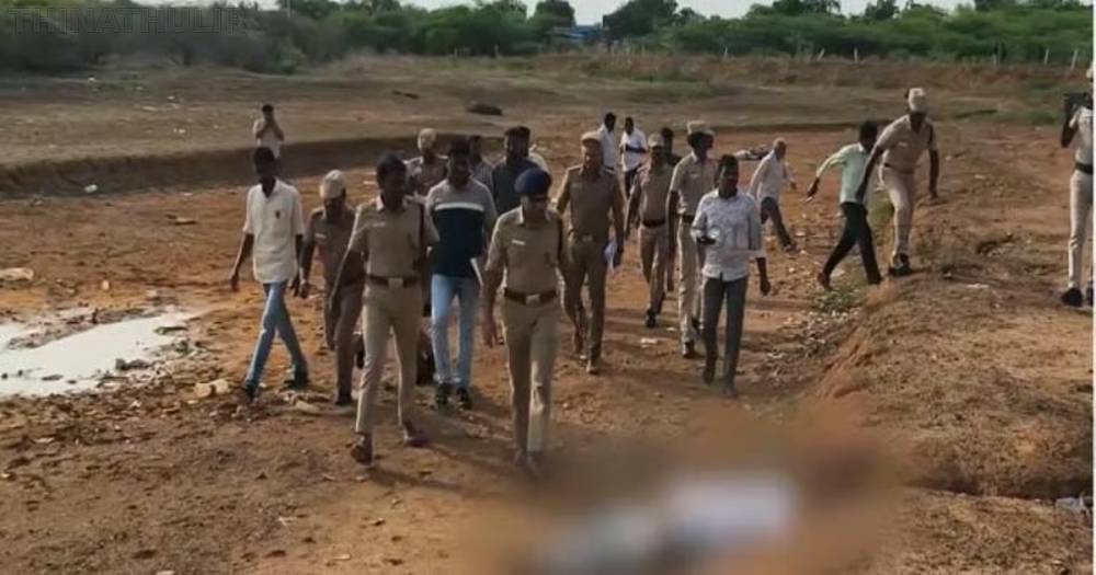 சிவகங்கையில் பயங்கரம்: சொகுசு காரில் மது அருந்திய 2 வாலிபர்கள் ஓட ஓட விரட்டி வெட்டிக்கொலை