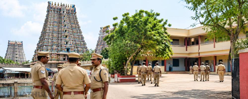 கும்பாபிஷேக பாதுகாப்பு பணி: போலீசார் தங்குவதற்காக மதுரையில் 24 பள்ளிகளுக்கு 2 நாள் விடுமுறை