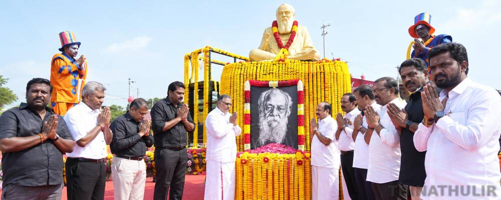 பெரியாரின் 148-வது பிறந்த நாள்: படத்துக்கு தமிழக அமைச்சர்கள் மலர் தூவி மரியாதை