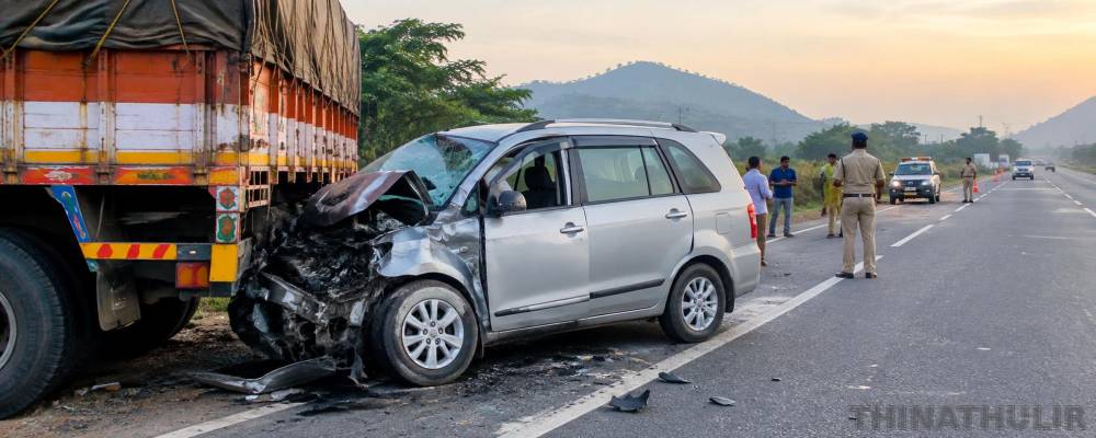 ஆந்திராவில் நிறுத்தப்பட்ட லாரி மீது கார் மோதி விபத்து: பெண் பலி; 5 பேர் காயம்