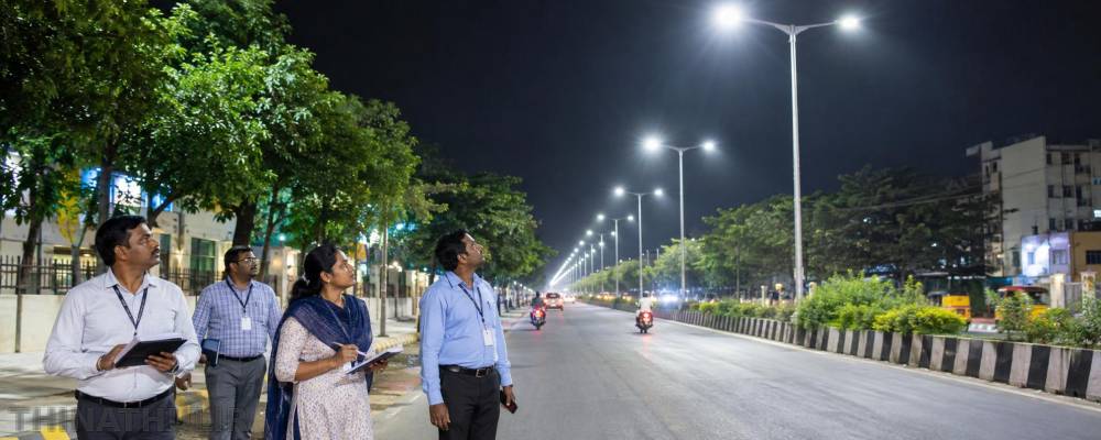 சென்னையில் 3.11 லட்சம் தெருவிளக்குகள்: இரவு நேரத்தில் மாநகராட்சி அலுவலர்கள் கள ஆய்வு