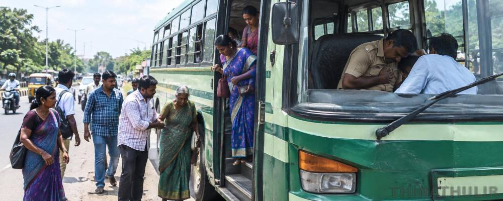 திடீர் மாரடைப்பு.. பயணிகளை பத்திரமாக காப்பாற்றிவிட்டு உயிரிழந்த அரசு பஸ் டிரைவர்