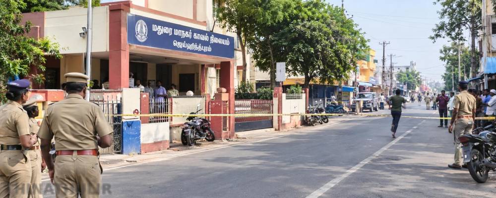 மதுரையில் காவல் நிலையம் அருகே நடுரோட்டில் ஓட ஓட விரட்டி ரவுடி வெட்டிக்கொலை