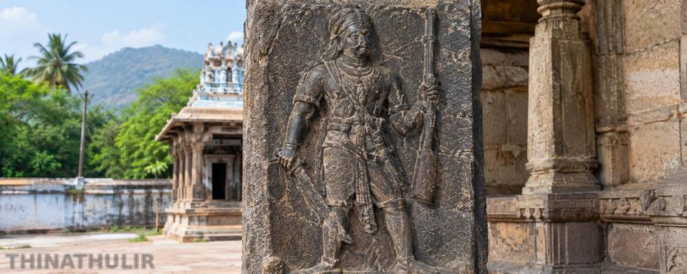 திருப்பூர்: கோவிலில் துப்பாக்கி ஏந்திய வீரனின் கற்சிலை கண்டெடுப்பு
