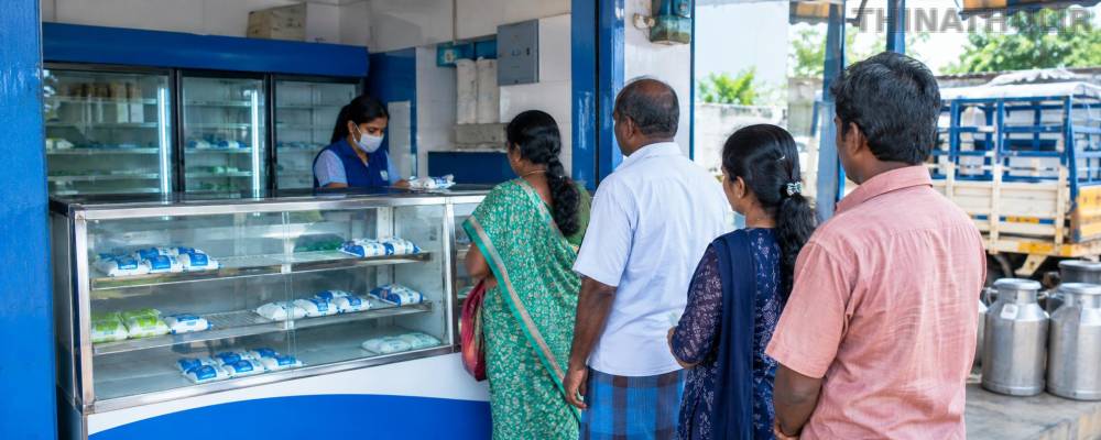 தனியார் பால் விலை உயர்வு: ஆவினுக்கு கூடுதல் தட்டுப்பாடு ஏற்படும் சூழல்