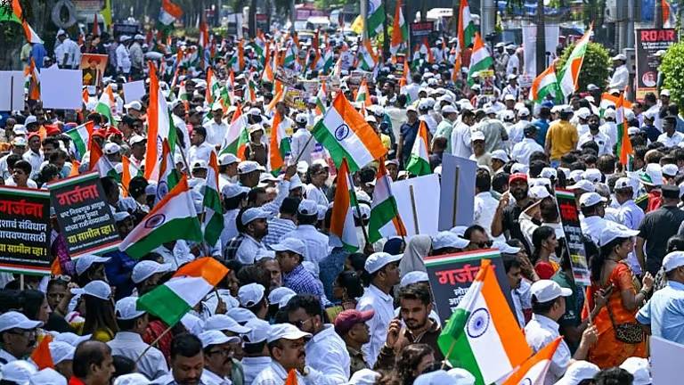 தலைமை தேர்தல் ஆணையர் பதவி விலகக் கோரி டெல்லியில் மீண்டும் இளைஞர்கள் போராட்டம்
