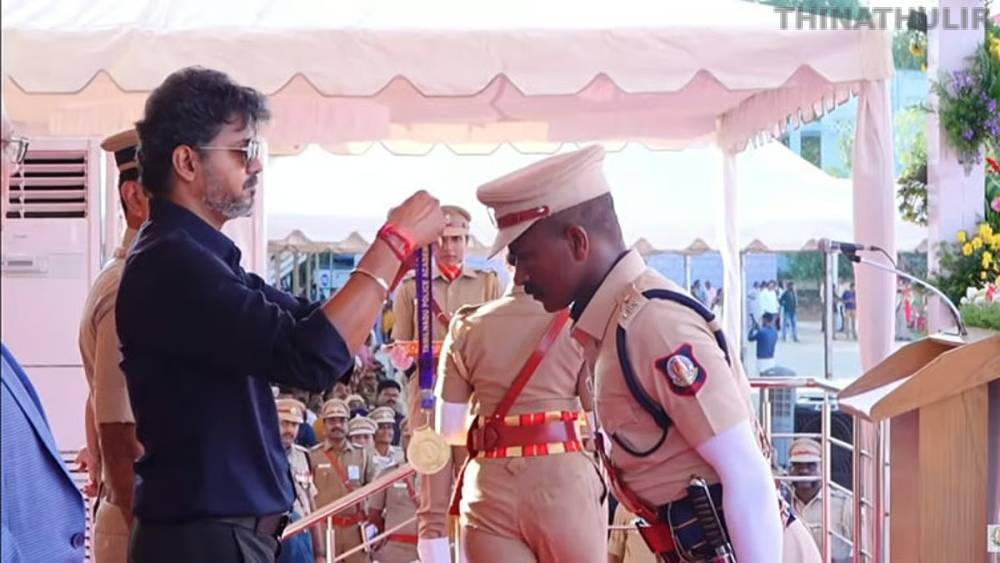 காவல் துணைக் கண்காணிப்பாளர்களின் பயிற்சி நிறைவு விழா: முதல்-அமைச்சர் விஜய் பதக்கங்கள் வழங்கினார்